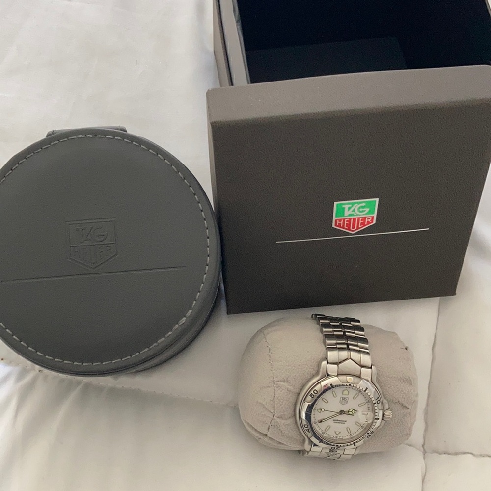 Tag Heuer 6000 Quartz Watch - Picture 4 of 16